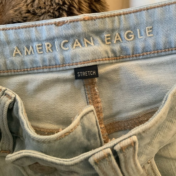 AE Dreamy Drape Stretch Low-Rise Baggy Wide-Leg Jean - Light Wash - short - Picture 8 of 10